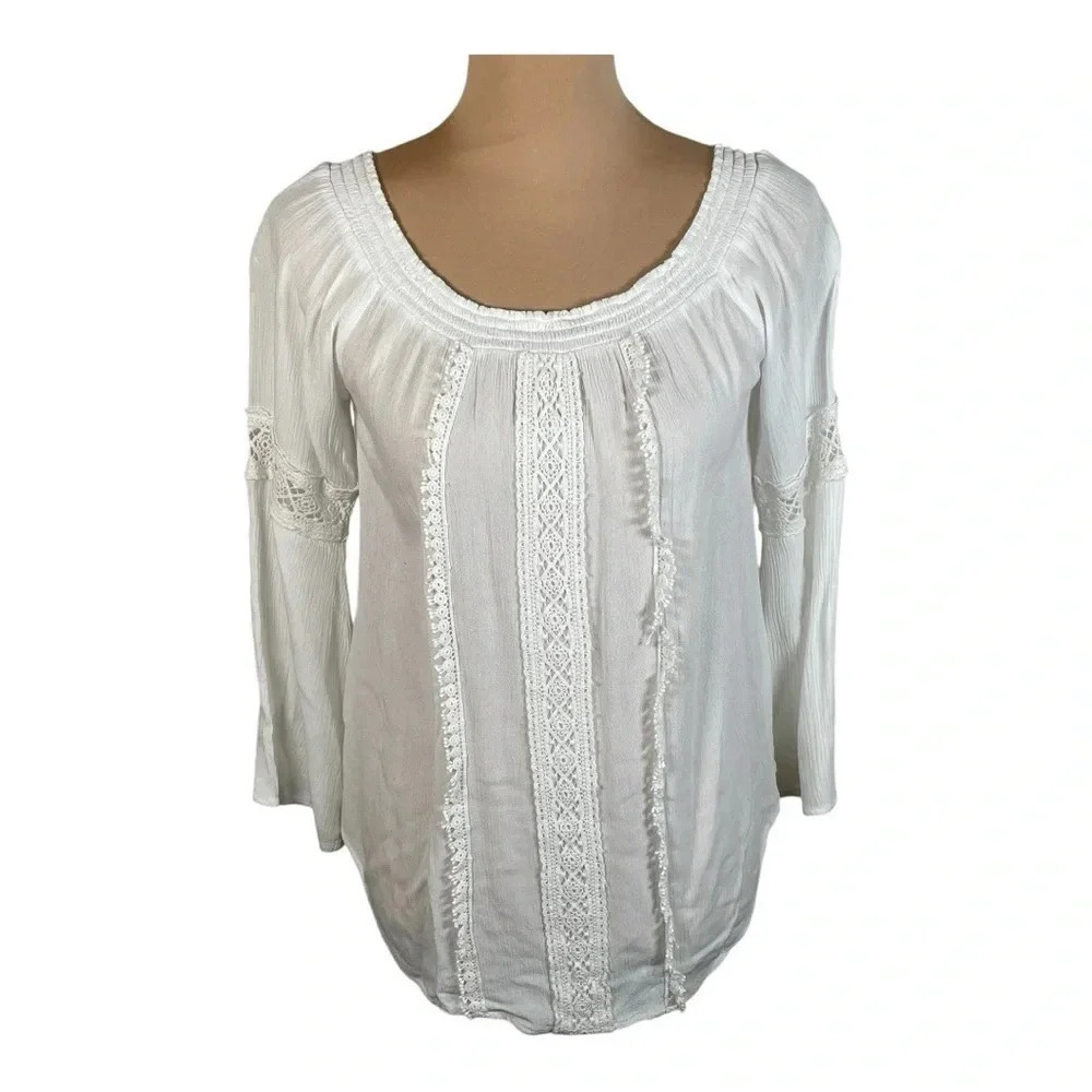 SOCIALITE LONG-SLEEVE BOHO‎ LACE TOP SMALL